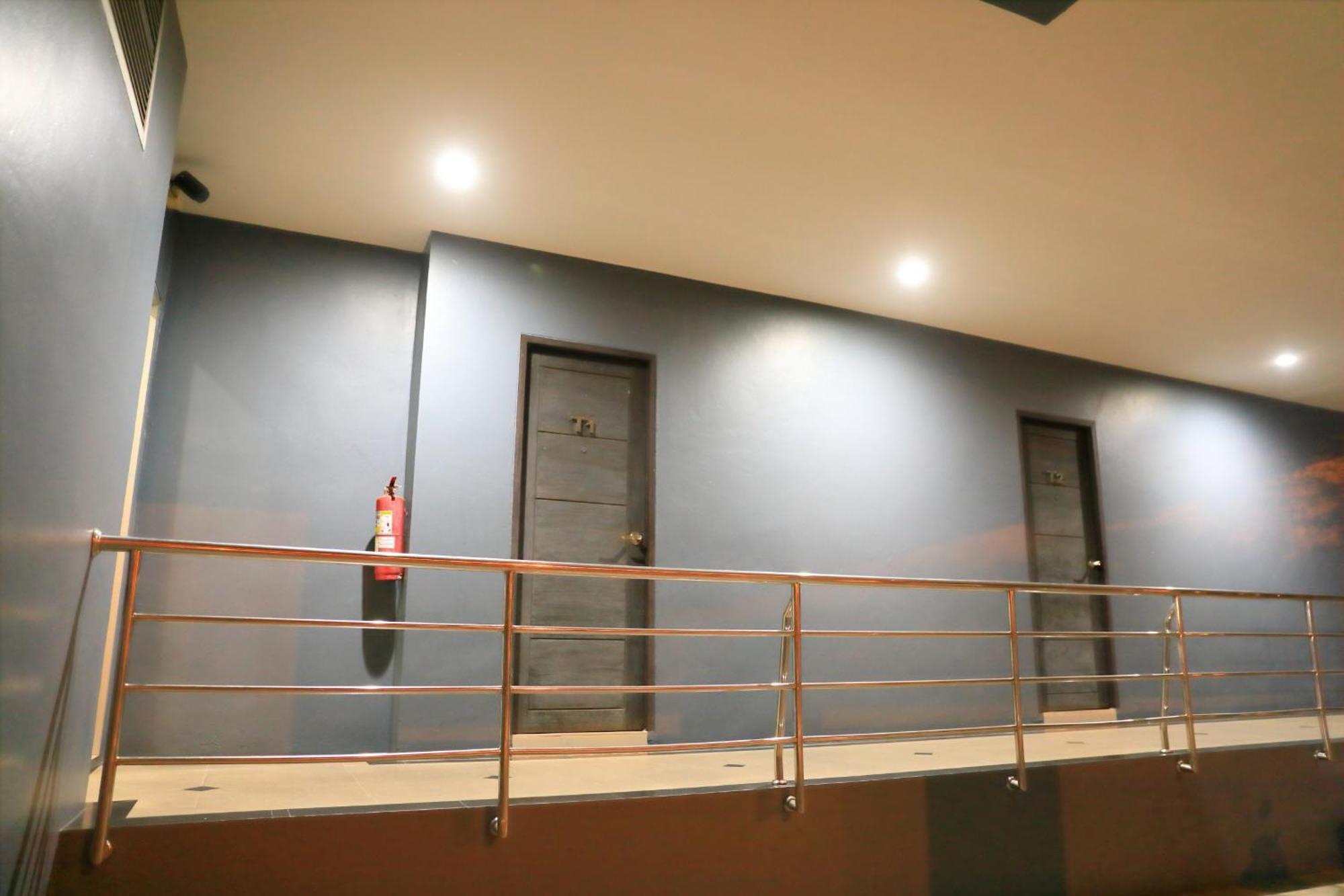 Triton Hotel Nakhonratchasima โรงแรมไททัน מראה חיצוני תמונה