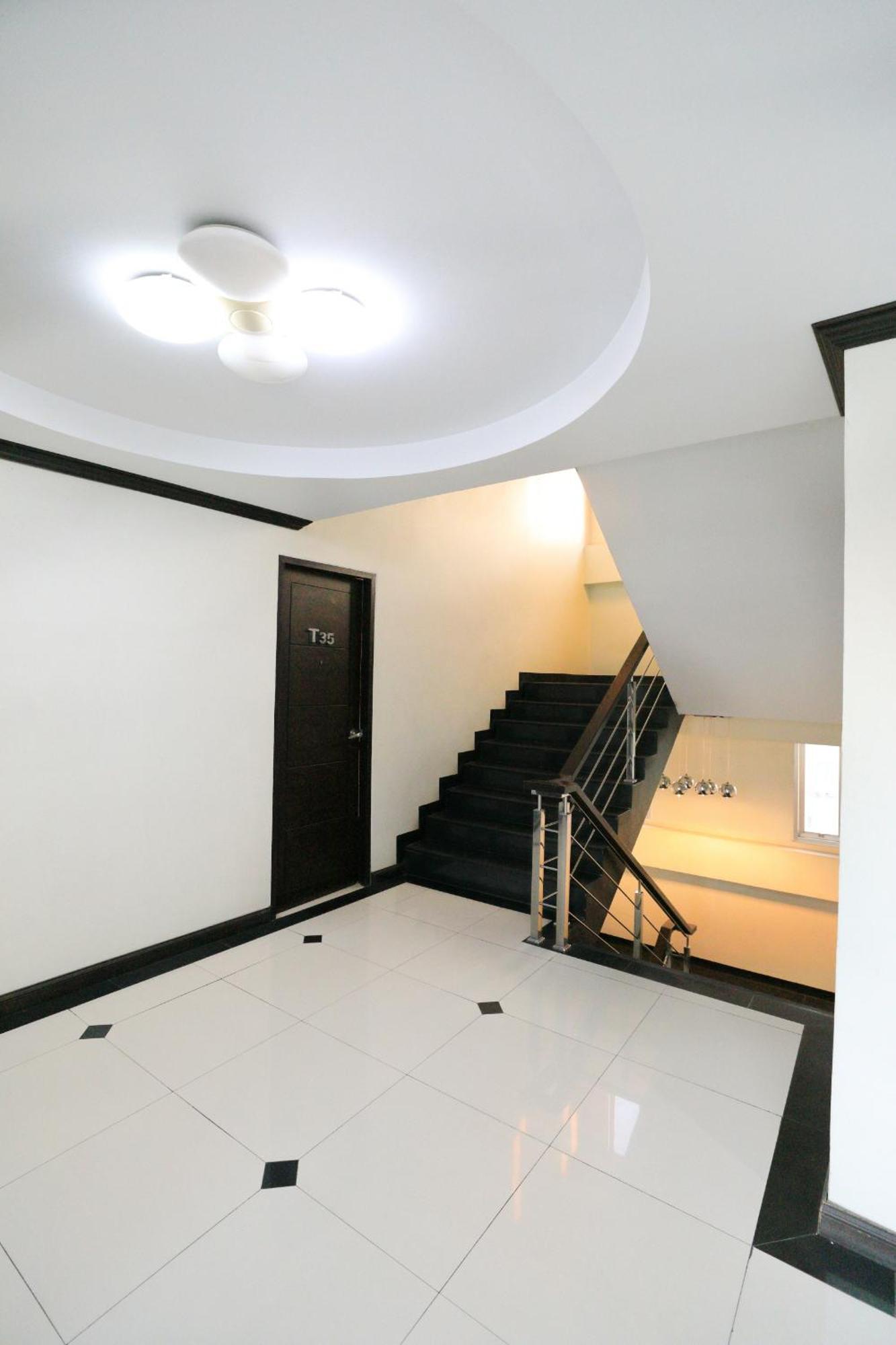Triton Hotel Nakhonratchasima โรงแรมไททัน מראה חיצוני תמונה