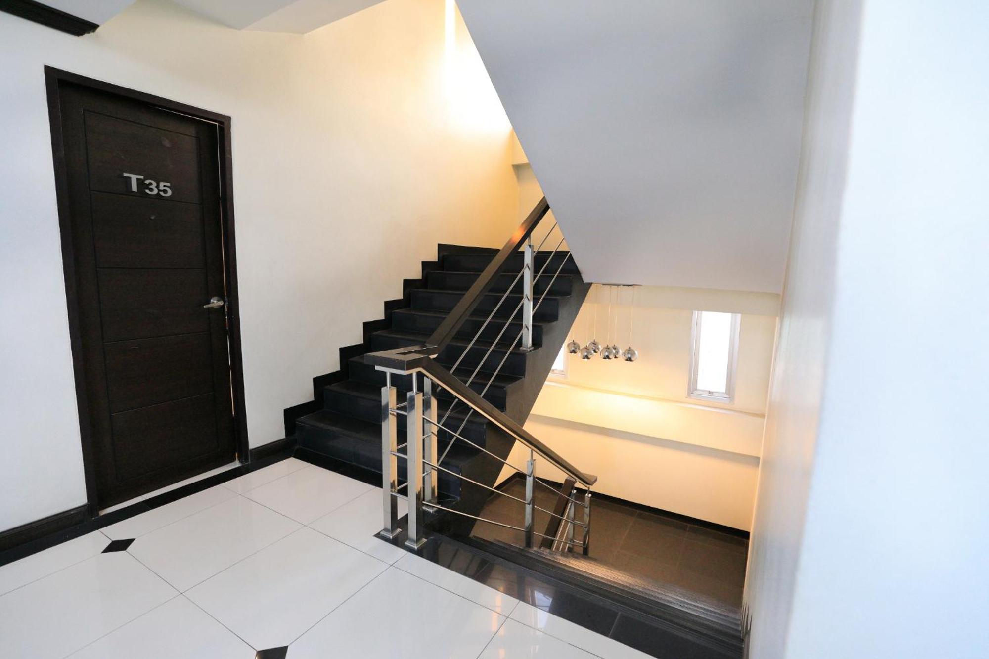 Triton Hotel Nakhonratchasima โรงแรมไททัน מראה חיצוני תמונה