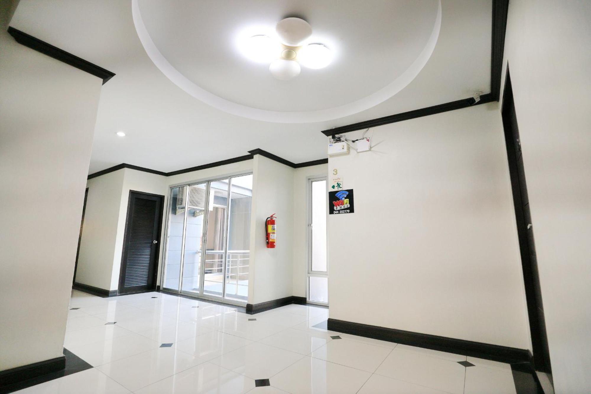 Triton Hotel Nakhonratchasima โรงแรมไททัน מראה חיצוני תמונה