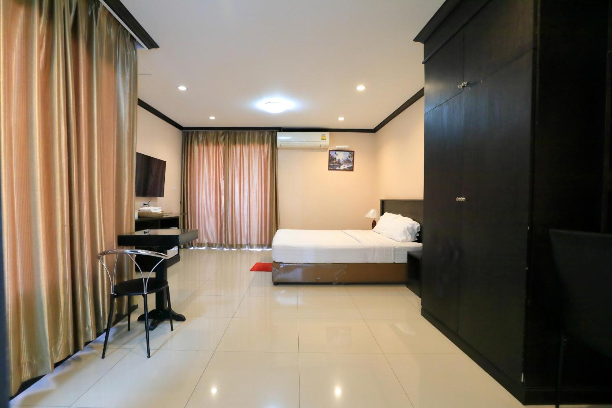 Triton Hotel Nakhonratchasima โรงแรมไททัน מראה חיצוני תמונה