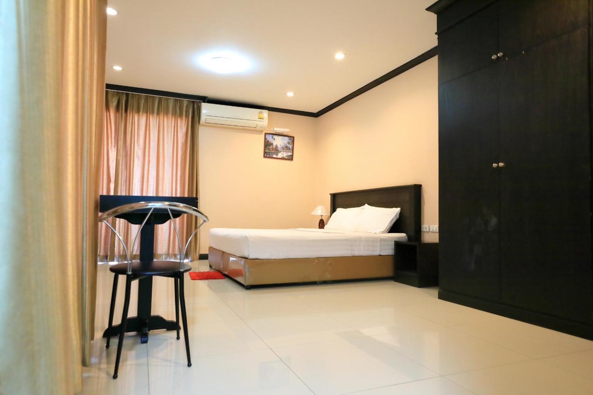 Triton Hotel Nakhonratchasima โรงแรมไททัน מראה חיצוני תמונה