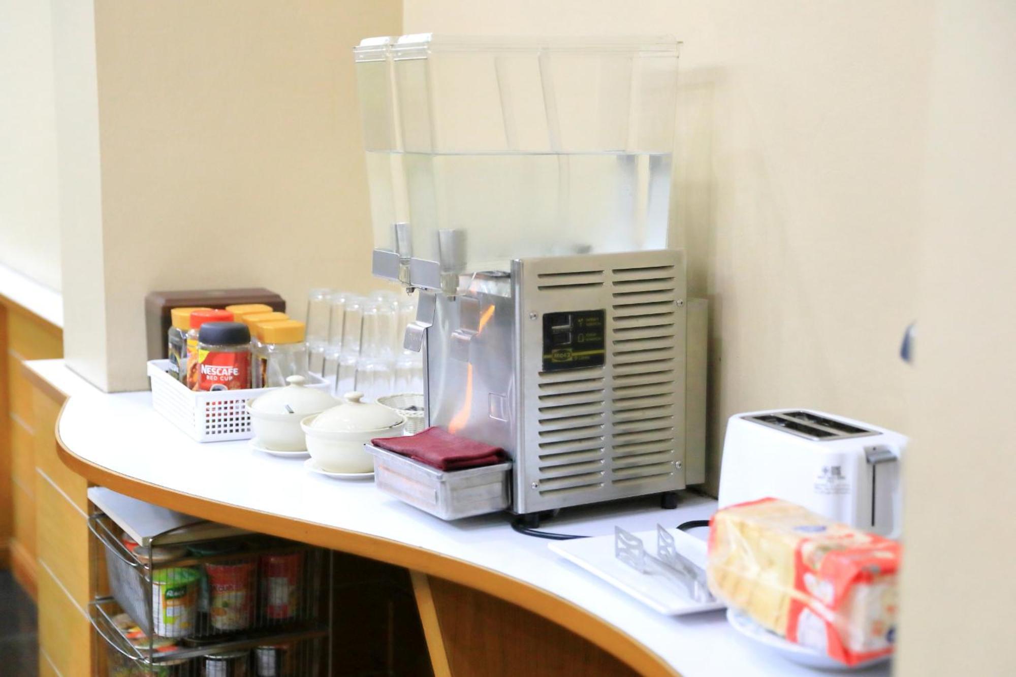 Triton Hotel Nakhonratchasima โรงแรมไททัน מראה חיצוני תמונה