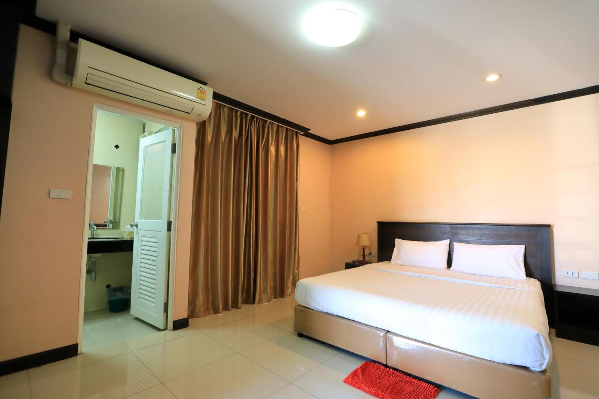 Triton Hotel Nakhonratchasima โรงแรมไททัน מראה חיצוני תמונה